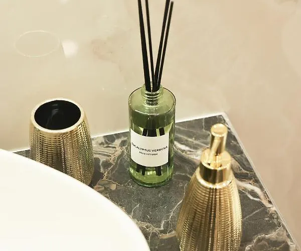 ベッド・アンド・ブレックファスト Capuana60 4*